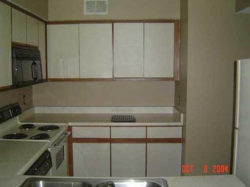 4th image of 2702 Rue St