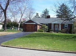 669 S 3rd St, Sharpsville, PA 16150