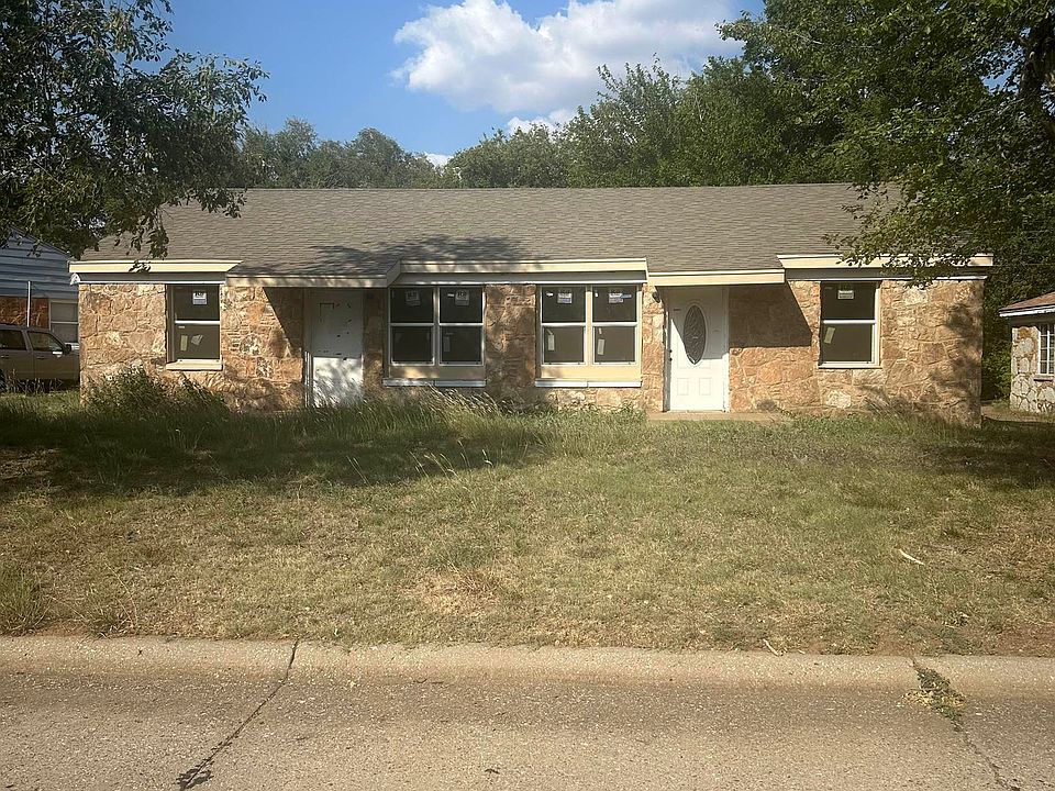 1st image of 1901 S Wallace Dr