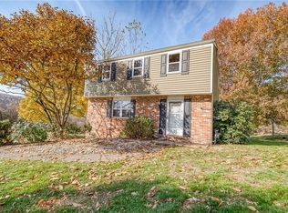 95 Bassie Dr, Zelienople, PA 16063