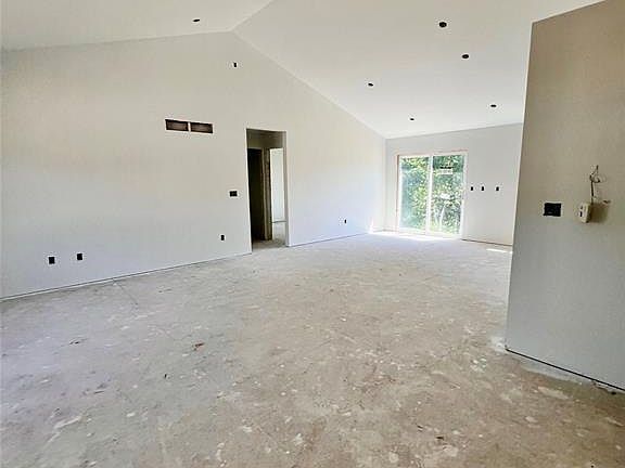 4th image of 774 Sydney Ct