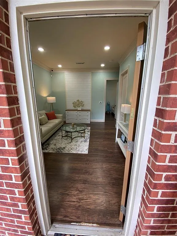 2 bed, 1.0 bath, 780 sqft, $1,750 — Photo 3