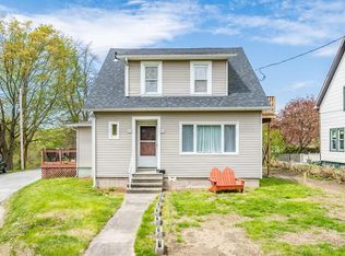 40 Grandview St, Chicopee, MA 01013