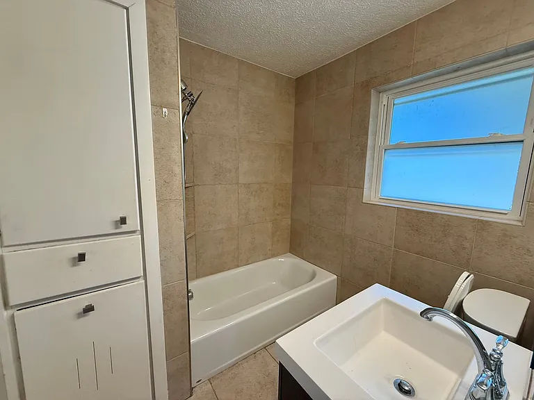 1833 Westminster Pl — Photo 7