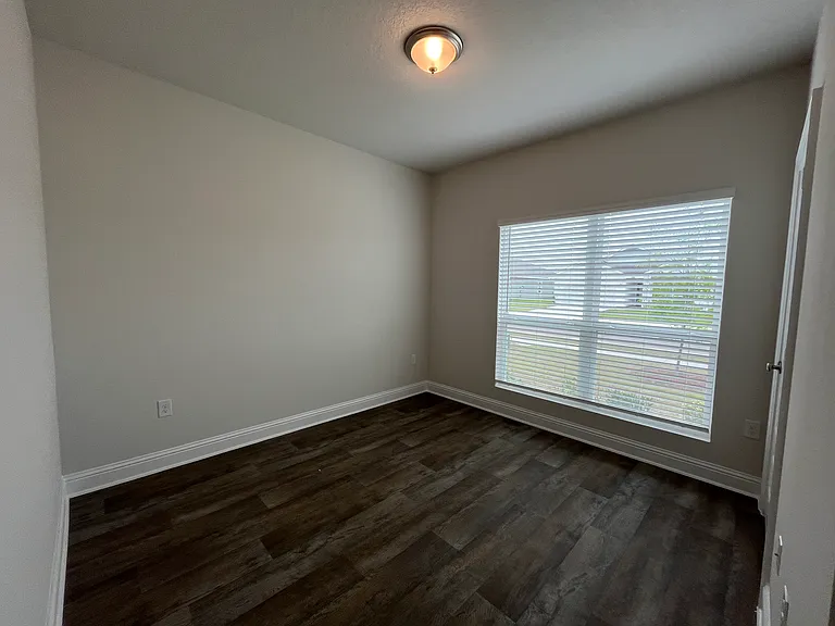14920 Dayton Cir — Photo 5