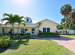 213 75th St, Bradenton Beach, FL 34217
