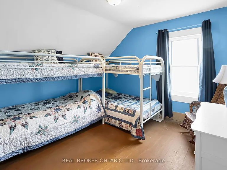 11611 Beach Rd W — Photo 22