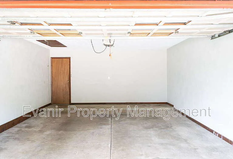 3164 Honeysuckle Dr — Photo 22
