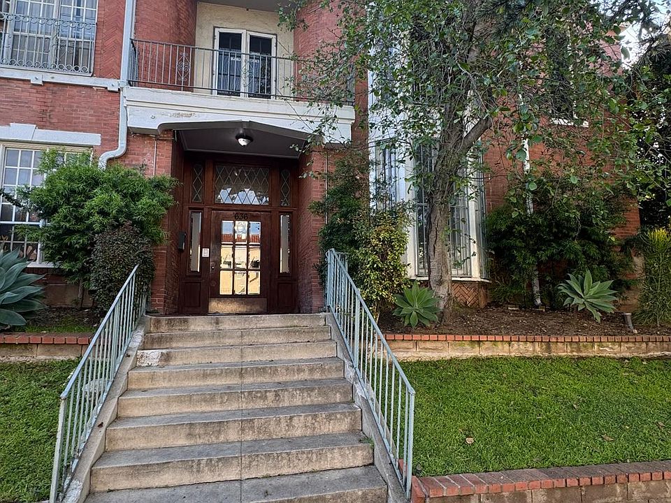 1st image of 636 N Plymouth Blvd APT 104