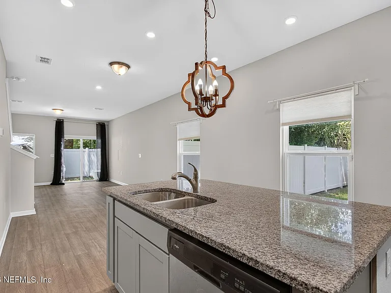 8069 Cheryl Ann Ln — Photo 12