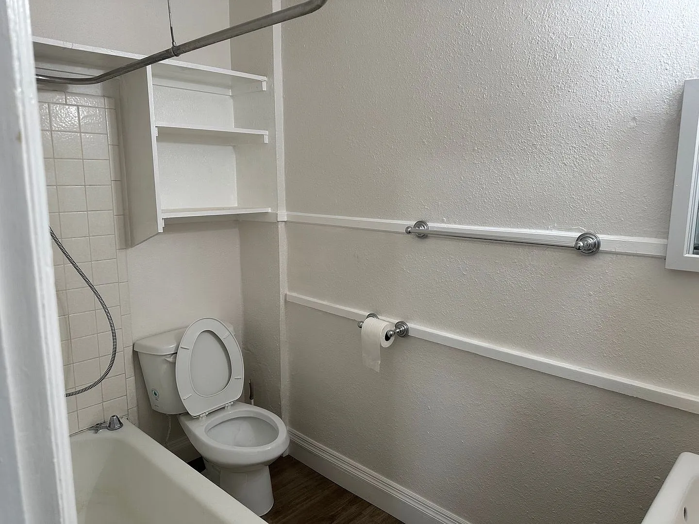 University Housing SLC LLC - 327 — Photo 2