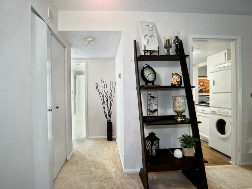 11810 Breton Ct — Photo 4