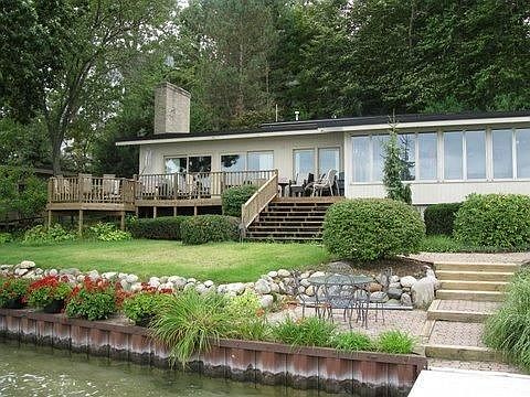 1st image of 1445 W Gull Lake Dr