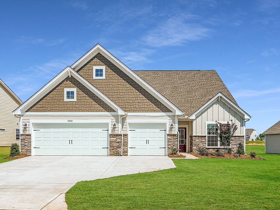 2260 Moon Crest Road Print Quality 001 01 Exterior Front Edit