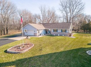 2671 W Hiawatha Dr, Appleton, WI 54914