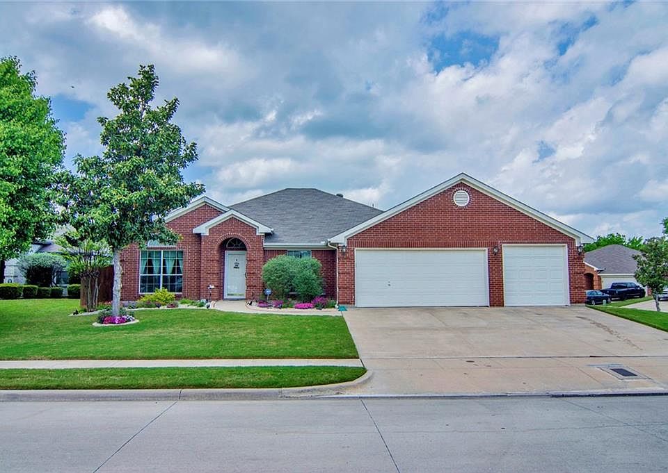1st image of 6212 Holliwell Ln