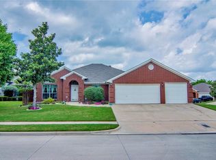 6212 Holliwell Ln, Fort Worth, TX 76179