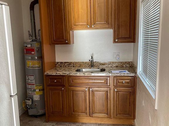 4th image of 3085 William Ave