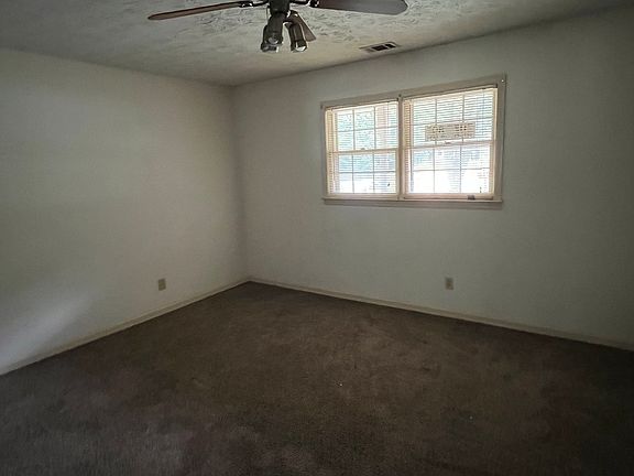 4th image of 1776 Salem Woods Dr SE