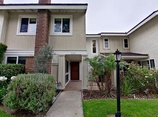 5252 Charing Cross Rd, Westminster, CA 92683