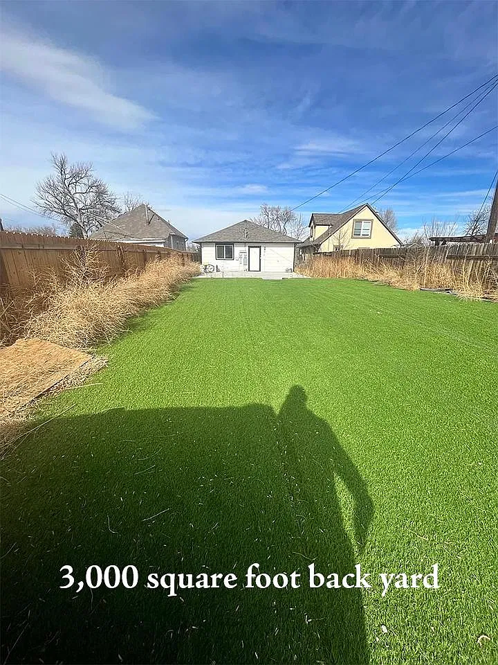 1017 E Costilla St — Photo 3
