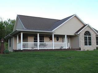 4193 Hill Rd, Potosi, WI 53818