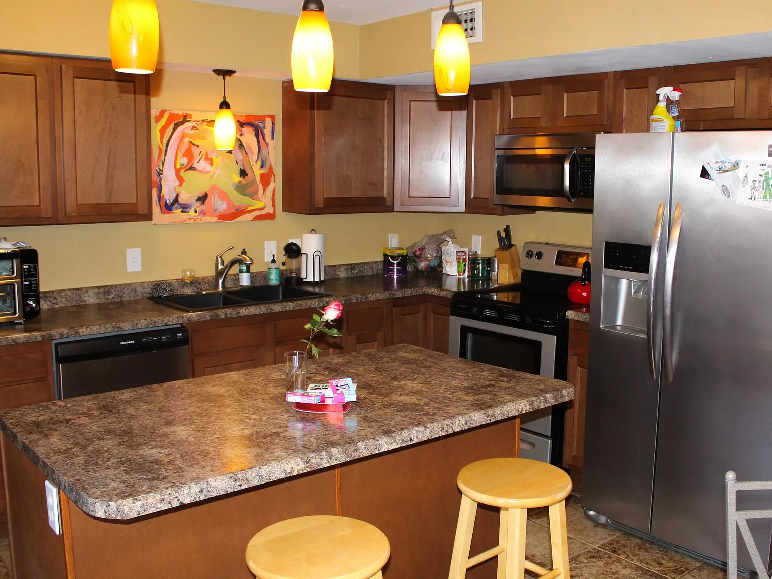 4 bed, 1512 sqft, $2,400 — Photo 4