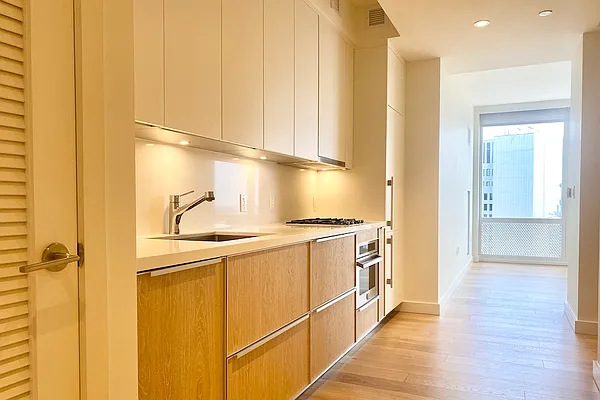 Rented by Greystar | media 27