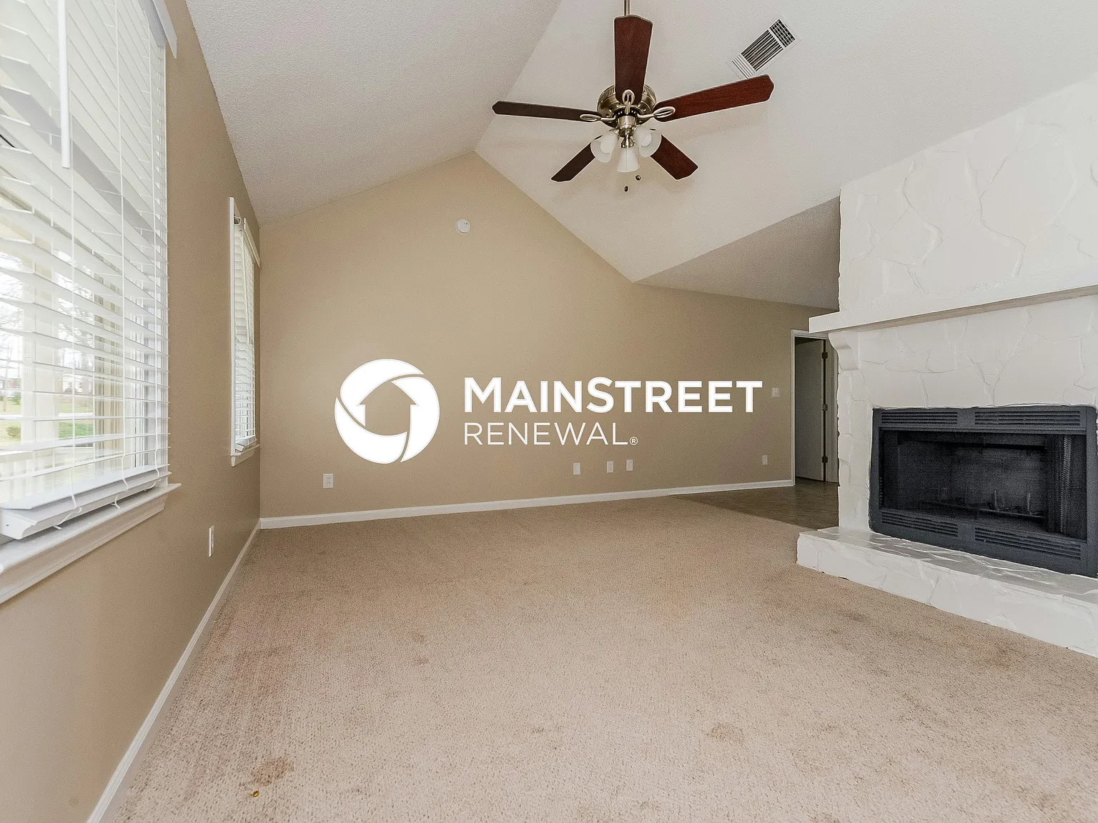 230 Wildwood Dr — Photo 3