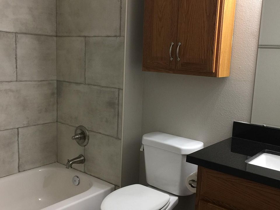 1st image of 411 W Bristol Ct
