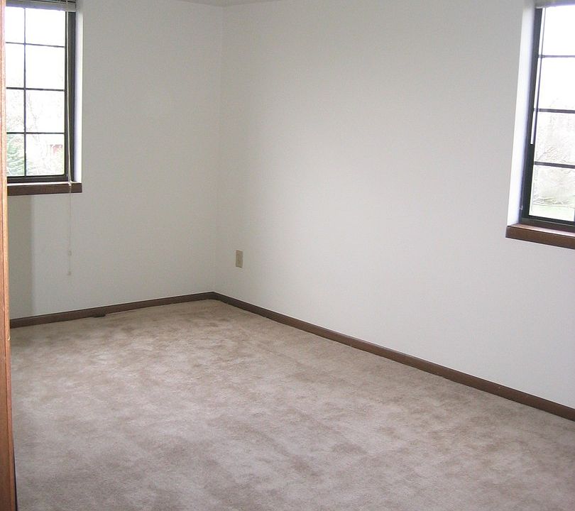 1616 Kenilworth Apartments 1616 Kenilworth Ct Stoughton WI Zillow