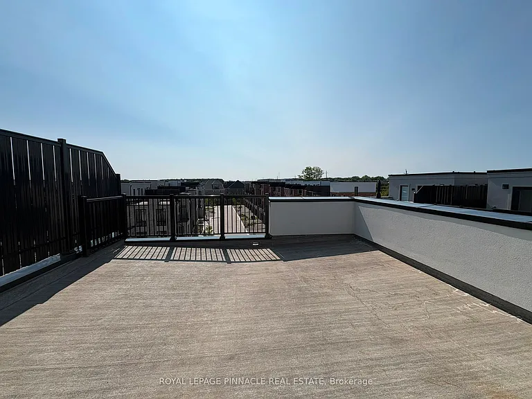 3 Bancroft Ln #202 — Photo 31