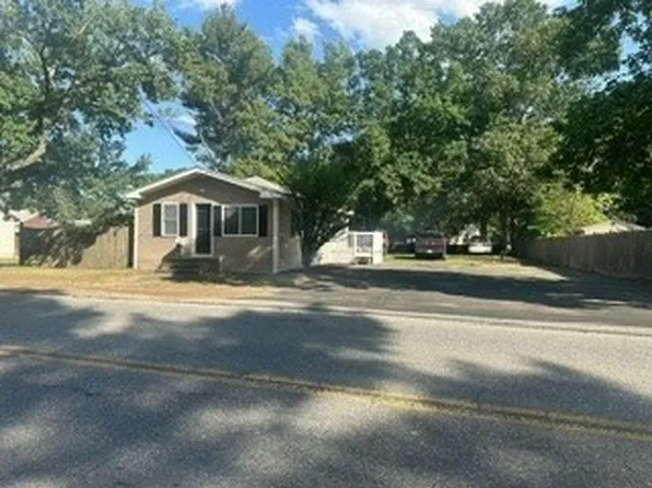 73 Frost Rd, Tyngsboro, MA 01879