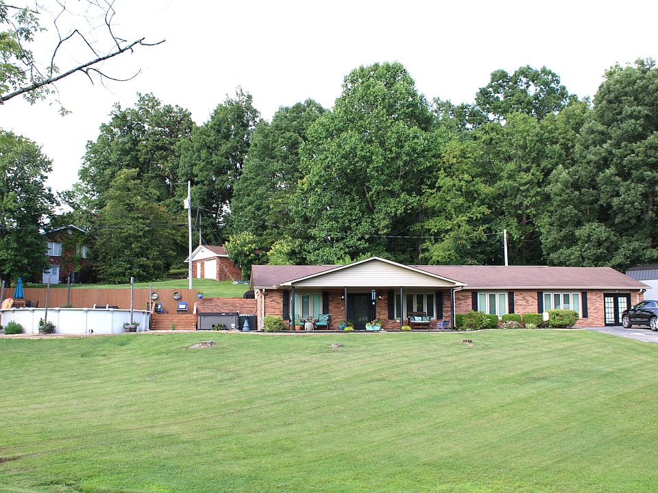 1st image of 460 Combs Cir