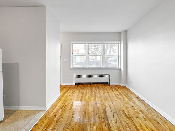 3rd image of 372 Anderson Ave APT C5