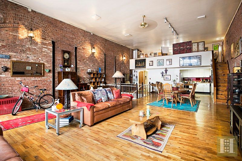 1st image of 200 Mercer St APT 1H