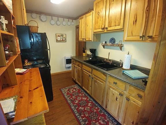 Hickory cabinet kitchen