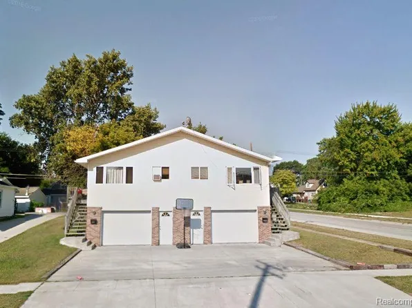 2537 Wright St, Port Huron, MI 48060