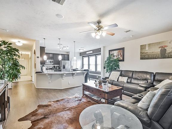 4th image of 15103 Sun Glaze Court