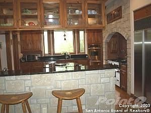 4th image of 225 Greystone Cir
