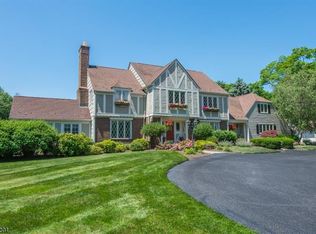 15 Kennaday Rd, Mendham, NJ 07945