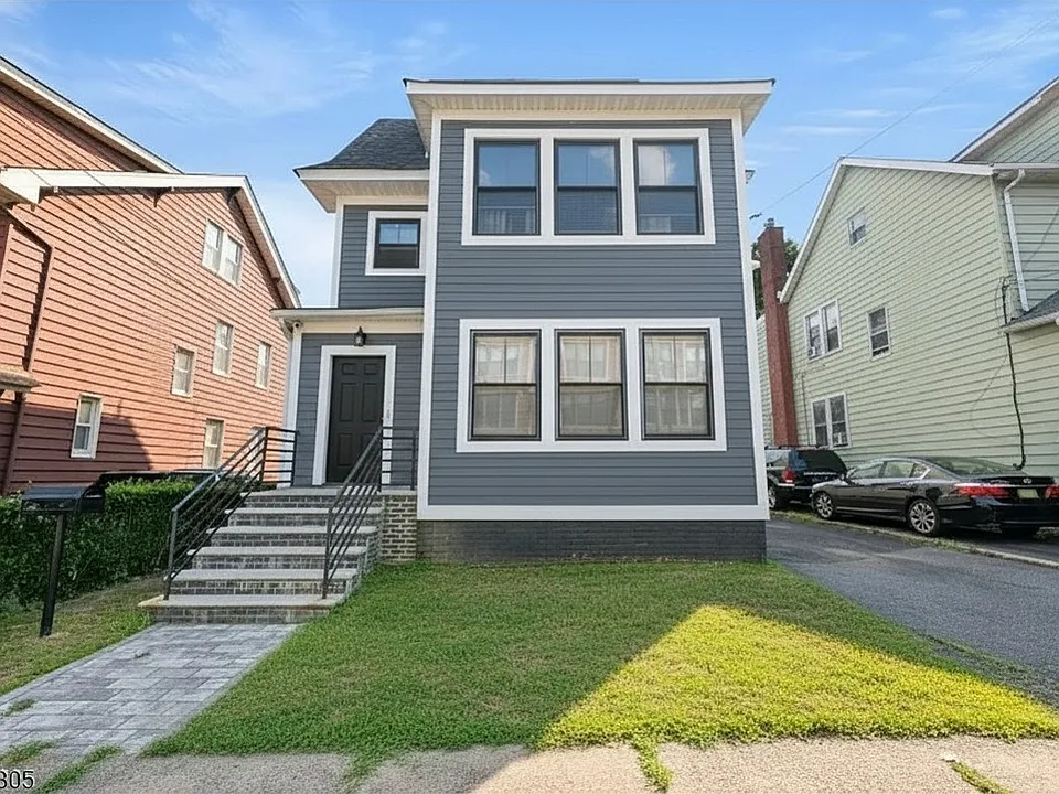 210-212 Goldsmith Ave #1