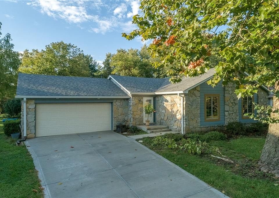 1st image of 8314 Goldfinch Cir