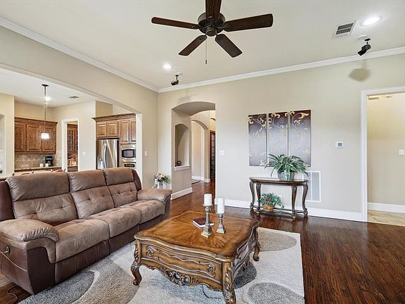 3rd image of 8616 Bayberry Ave