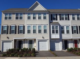 8352 Scotland Loop, Manassas, VA 20109