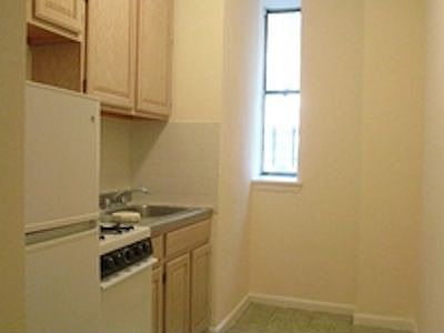 4th image of 243 W 99th St APT 1A