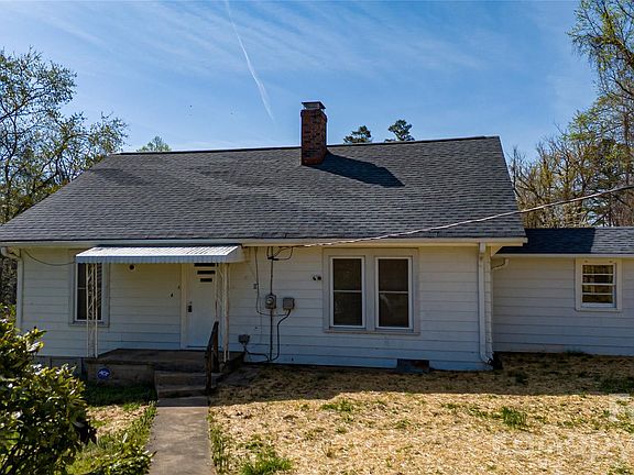 3rd image of 761 Amherst Rd