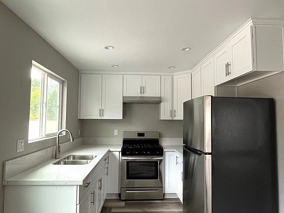 4th image of 1108 1/2 S Sierra Bonita Ave #1/2