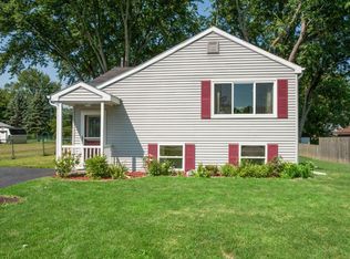 11404 272nd Ave, Trevor, WI 53179