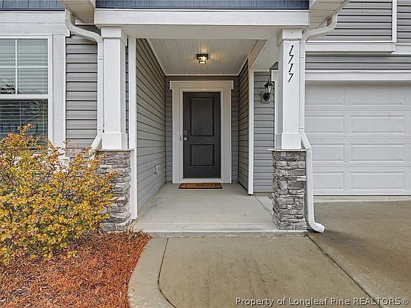 2nd image of 1717 Ennismore Rd